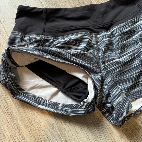 Lulu size 4 shorts - Picture 2 of 6